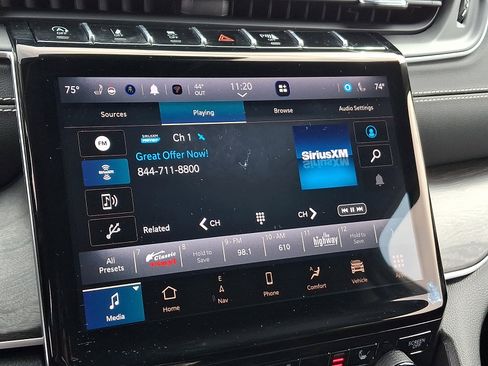 Certified 2023 Jeep Grand Cherokee Limited w/ Trailer Tow Prep Group (B) image 17