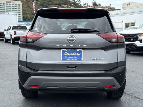 Used 2021 Nissan Rogue SV w/ Premium Package AWD/4WD image 8