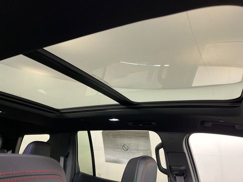 New 2026 Chevrolet Traverse RS w/ LPO, Floor Liner Package FWD image 6