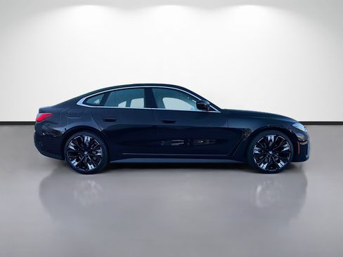 Used 2025 BMW 430i w/ Parking Assistance Package image 2