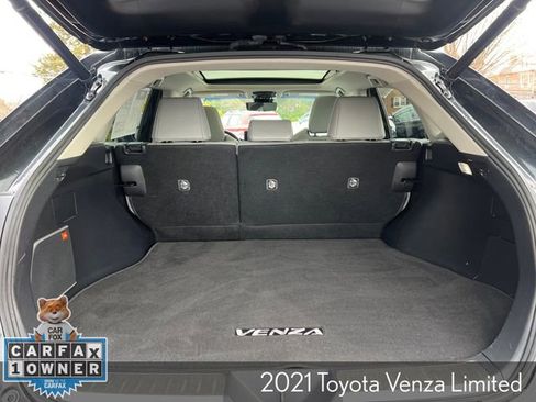 Used 2021 Toyota Venza Limited image 15