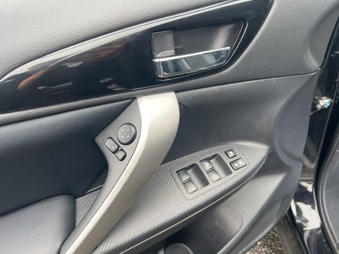 Used 2023 Mitsubishi Eclipse Cross SE image 9