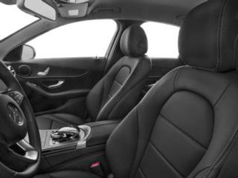 Used 2017 Mercedes-Benz C 300 4MATIC Sedan image 4
