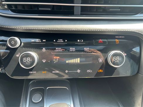 Used 2023 INFINITI QX60 Pure w/ Cargo Package image 28