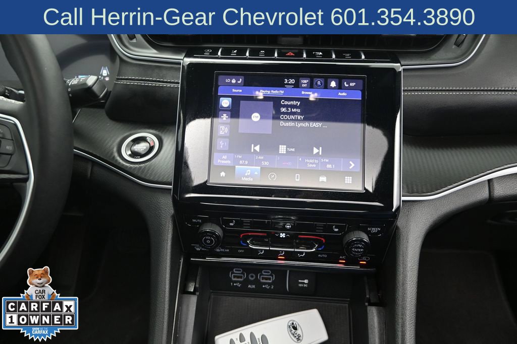 Used 2025 Jeep Grand Cherokee Laredo X w/ Luxury Tech Group I RWD image 28