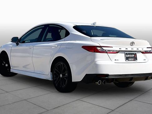 Used 2025 Toyota Camry SE FWD image 15