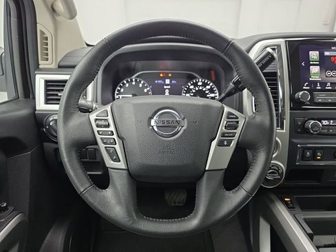 Used 2021 Nissan Titan SV w/ SV Convenience Package AWD/4WD image 22