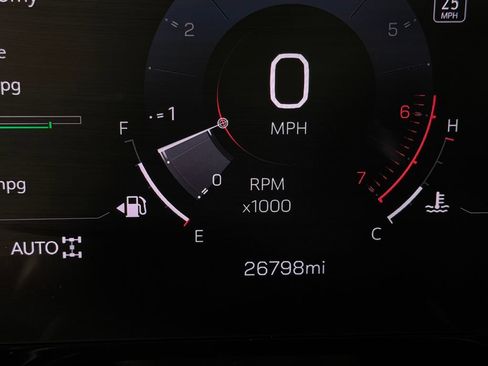 Used 2025 GMC Yukon Denali AWD/4WD image 15