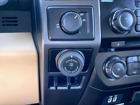 Used 2016 Ford F150 XLT w/ Equipment Group 302A Luxury image 31