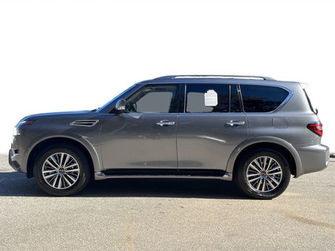 Used 2023 Nissan Armada SL w/ Captain's Chairs Package image 29