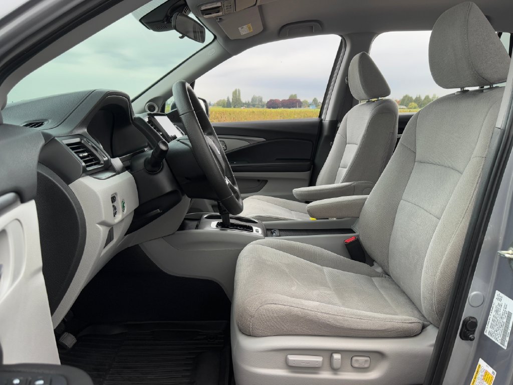 Used 2020 Honda Pilot EX image 9