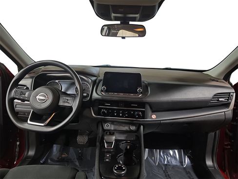 Used 2023 Nissan Rogue S image 9