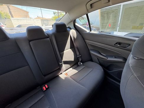 Used 2025 Nissan Altima 2.5 SV FWD image 33