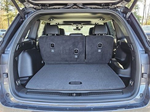 New 2025 Jeep Grand Cherokee Altitude image 13