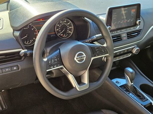 Used 2020 Nissan Altima 2.5 S FWD image 22