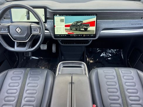 Used 2022 Rivian R1T Adventure AWD/4WD image 13