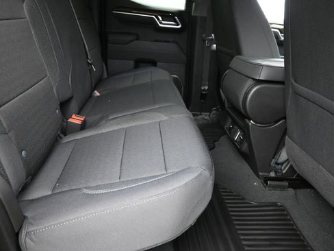 New 2025 GMC Sierra 1500 SLE w/ Preferred Package image 9