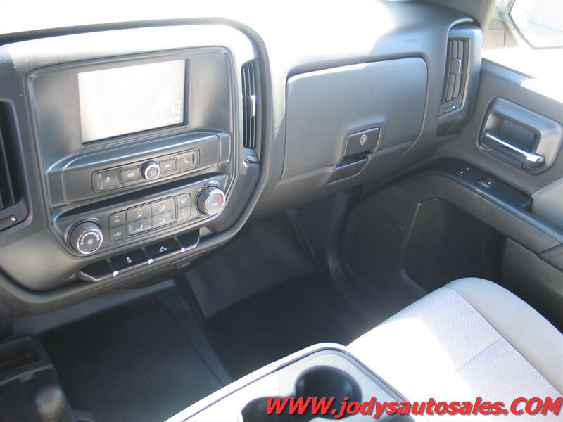 Used 2017 Chevrolet Silverado 2500 W/T AWD/4WD image 18