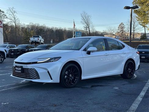 New 2026 Toyota Camry XLE w/ Premium Plus Package image 21
