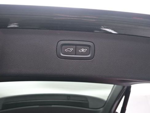 Used 2023 Volvo XC90 B6 Ultimate w/ Protection Package Premier AWD/4WD image 34