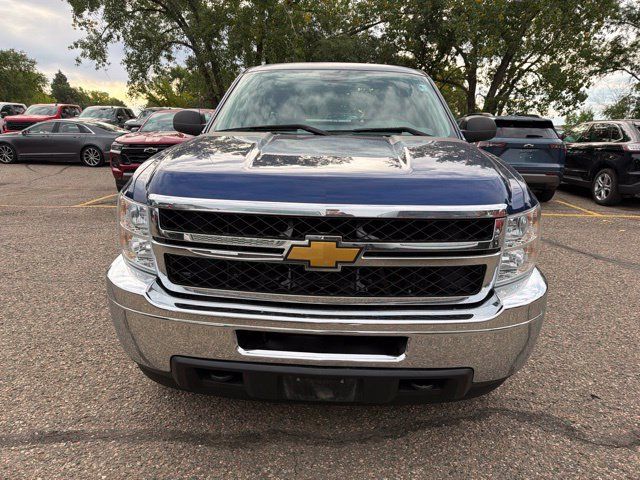 Used 2013 Chevrolet Silverado 2500 W/T AWD/4WD image 2