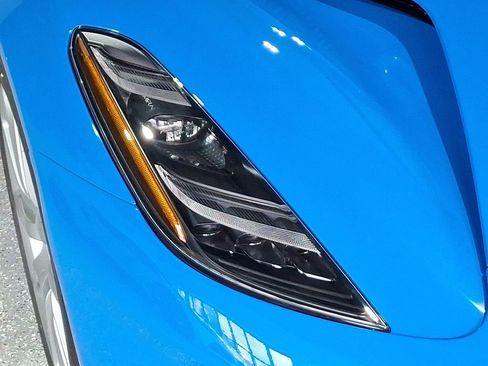 Used 2025 Lotus Emira image 7