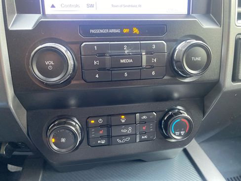 Used 2019 Ford F150 XLT w/ Equipment Group 302A Luxury image 17