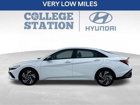 Used 2025 Hyundai Elantra Sport w/ Cargo Package FWD image 7
