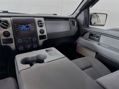 Used 2014 Ford F150 XLT w/ Equipment Group 302A Luxury AWD/4WD image 26