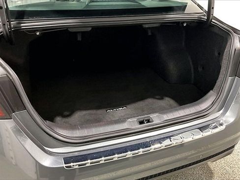 Used 2021 Nissan Altima 2.5 SR w/ SR Premium Package image 38