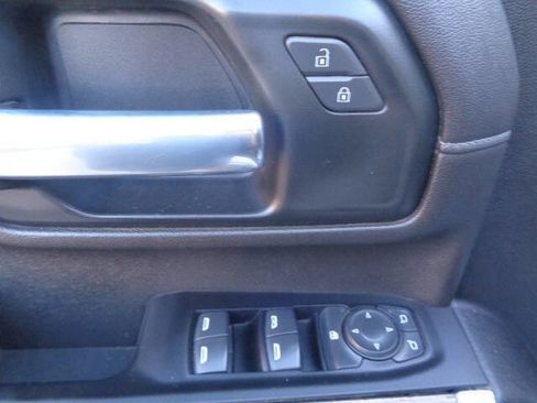 Used 2022 Chevrolet Silverado 2500 LT image 14