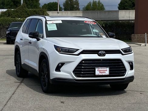 Certified 2026 Toyota Grand Highlander AWD Hybrid image 46