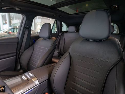 New 2025 Mercedes-Benz GLC 350e GLC 350e image 12
