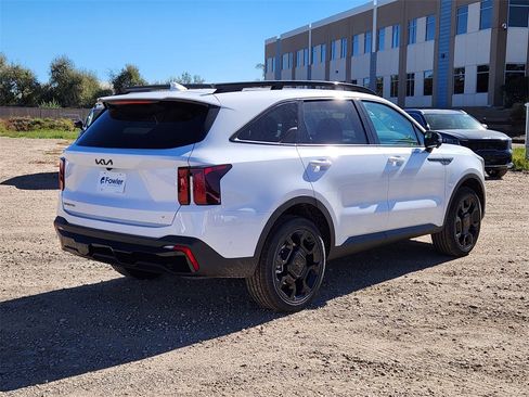 New 2026 Kia Sorento SX image 3