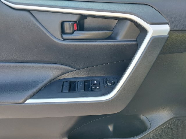 Certified 2024 Toyota RAV4 LE FWD image 26