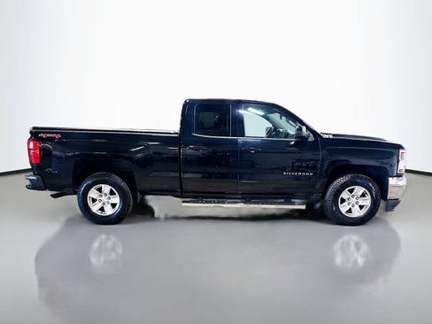 Used 2017 Chevrolet Silverado 1500 LT w/ All Star Edition AWD/4WD image 5