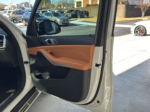 Used 2022 BMW X5 xDrive45e w/ Executive Package image 12