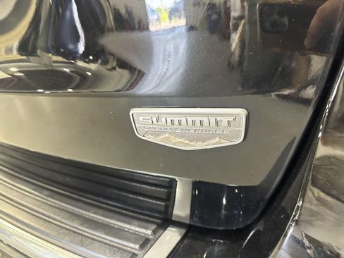 Used 2021 Jeep Grand Cherokee Summit AWD/4WD image 35