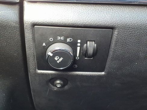 Used 2012 Jeep Grand Cherokee Overland w/ Mopar Chrome Edition Group image 24