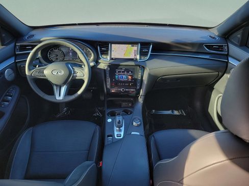 Certified 2025 INFINITI QX50 Sport image 8