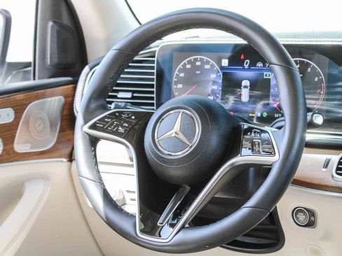 Certified 2024 Mercedes-Benz GLS 450 4MATIC image 19