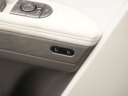 New 2026 Hyundai Ioniq 5 Limited image 9