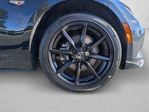 Used 2021 MAZDA MX-5 Miata Club image 21