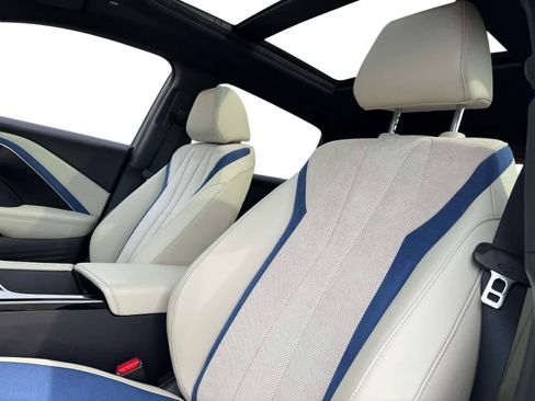 Certified 2025 Acura ADX A-Spec image 12