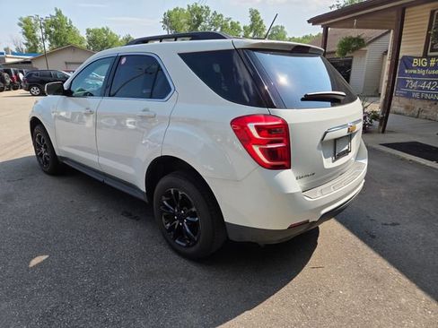 Used 2017 Chevrolet Equinox LT w/ Convenience Package FWD image 4