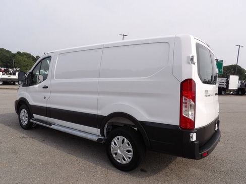 Used 2025 Ford Transit 250 Low Roof w/ Exterior Upgrade Package RWD image 4