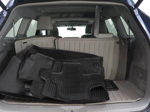 Used 2016 Toyota Highlander XLE AWD/4WD image 9