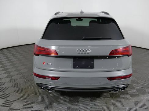 Used 2023 Audi e-tron Premium Plus image 34