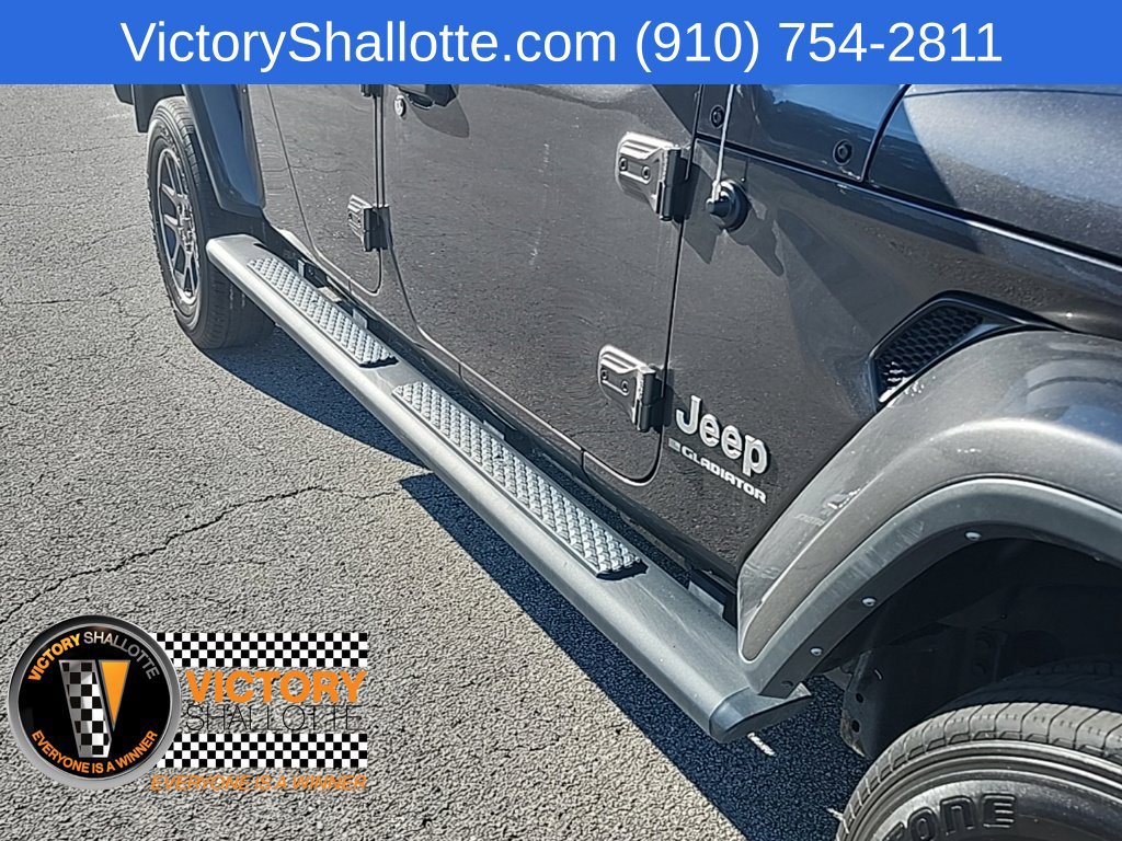 Certified 2023 Jeep Gladiator Overland w/ Cold Weather Group AWD/4WD image 32