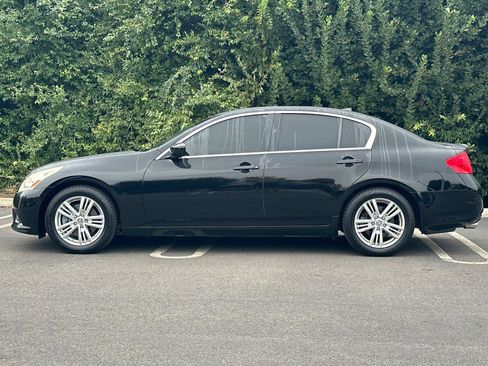 Used 2013 INFINITI G37 Journey w/ Premium Pkg image 7